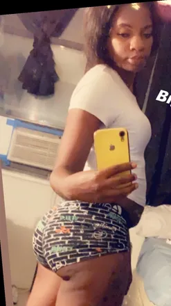 OnlyFans cuenta bigggbella header 2
