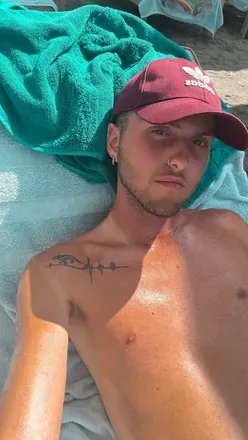 OnlyFans cuenta kingpetras header 2