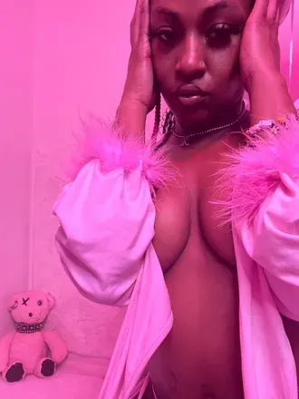 OnlyFans cuenta kamtunechi header 2