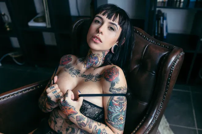 OnlyFans cuenta thaysuicide header 2