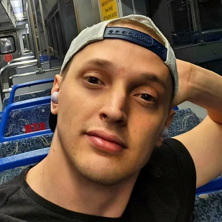 OnlyFans cuenta boyjamesapollo header 2