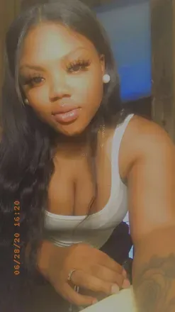 OnlyFans account  juicykisses_ avatar 1