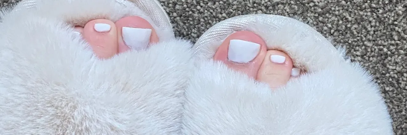 OnlyFans cuenta theangelroxywren header 2