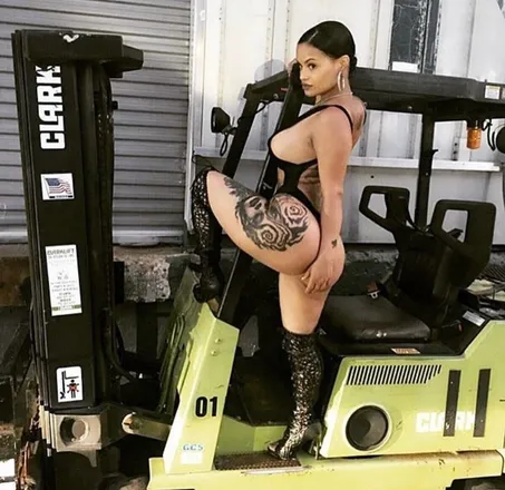 OnlyFans cuenta only-kelly header 2
