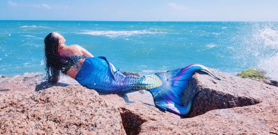 OnlyFans cuenta naught-t-mermaid header 2