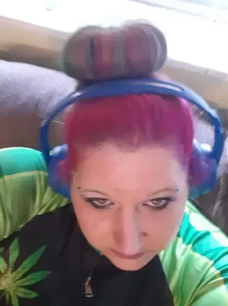 OnlyFans cuenta bigtitsmommy420 avatar 1