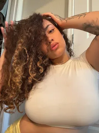 OnlyFans cuenta lilmamiox header 2