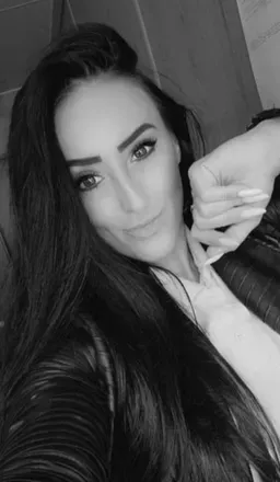 OnlyFans account  farmerswife2022 avatar 1