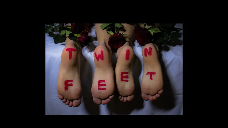 OnlyFans cuenta twin.feet1 header 2
