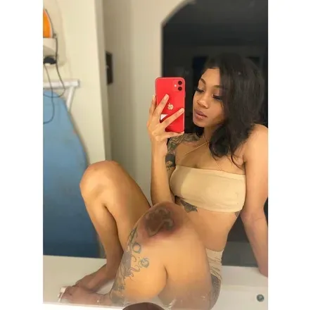 OnlyFans account  thirst.trapper avatar 1