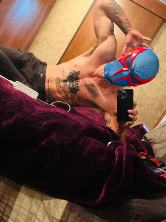 OnlyFans cuenta tattedspider2099 header 2