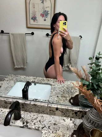 OnlyFans cuenta letmeloveu4ever header 2