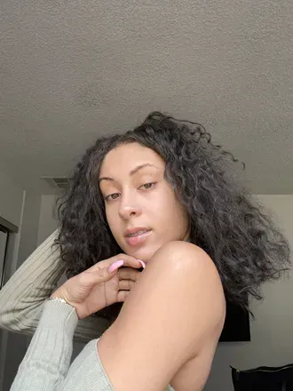 OnlyFans cuenta prettypetiteee avatar 1