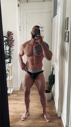 OnlyFans account  papi_mo avatar 1