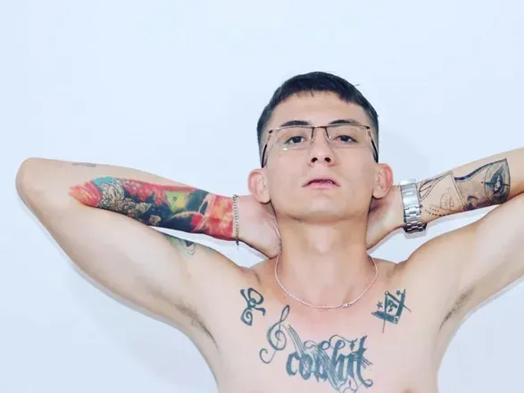 OnlyFans cuenta alejocobhit avatar 1