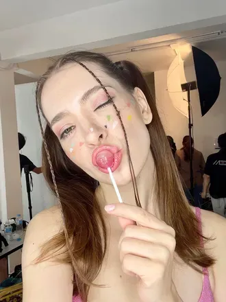OnlyFans account  annie_liebe avatar 1