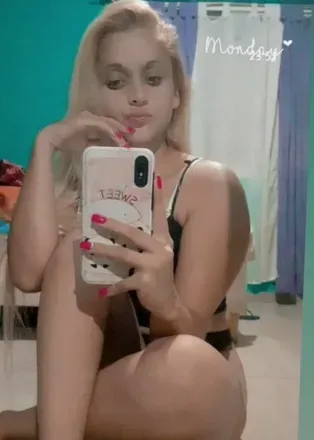 OnlyFans cuenta karenabigail avatar 1