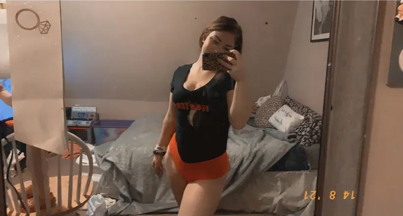 OnlyFans cuenta alimariee1999 avatar 1