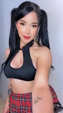 OnlyFans cuenta lunluxuri avatar 1
