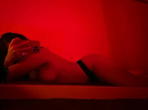 OnlyFans cuenta arigeia header 2
