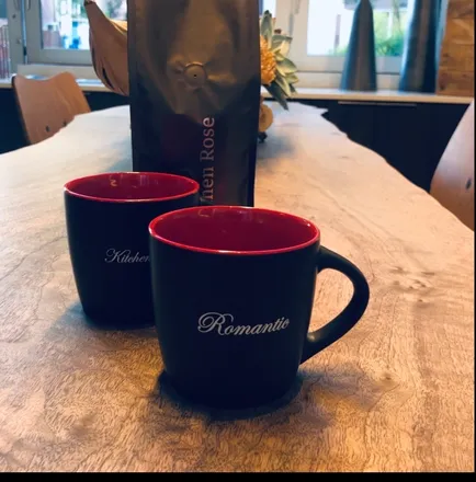OnlyFans cuenta coffeerosesandkisses header 2