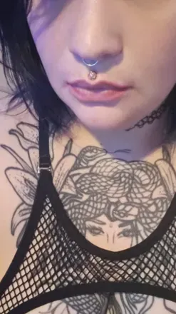 OnlyFans account  megaroouncensored avatar 1
