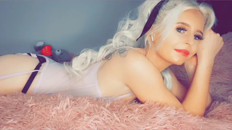 OnlyFans cuenta u381378380 header 2