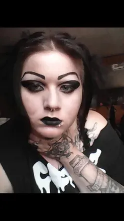 OnlyFans cuenta yourthiccgothgf avatar 1
