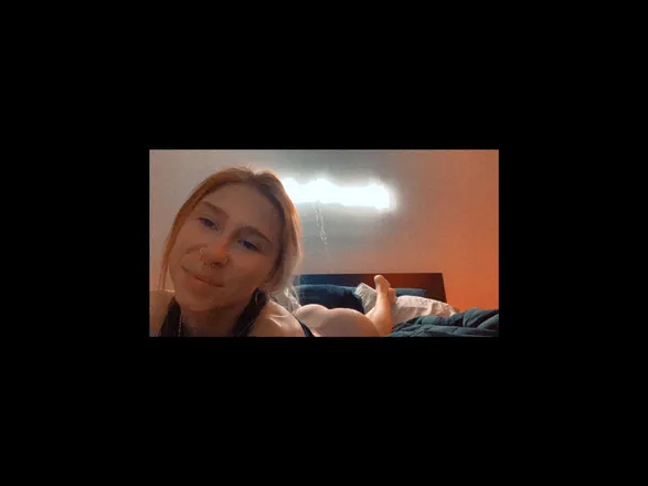 OnlyFans cuenta khloemarie999 header 2