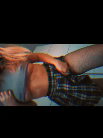 OnlyFans cuenta sqrtgirl199 header 2