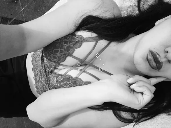 OnlyFans cuenta audreyfal header 2