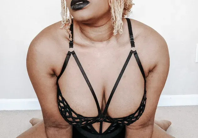 OnlyFans cuenta divinelybare avatar 1