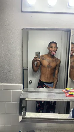 OnlyFans cuenta dougiedj header 2
