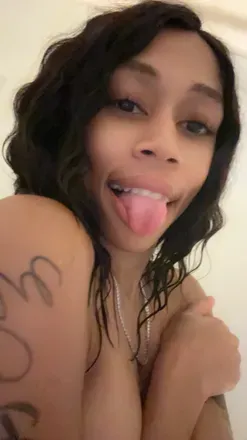 OnlyFans cuenta shenaigee74 avatar 1