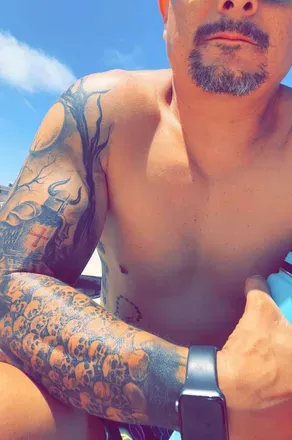 OnlyFans cuenta dilf_brad header 2