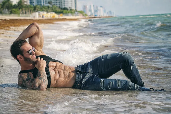 OnlyFans cuenta bodybyandrew header 2