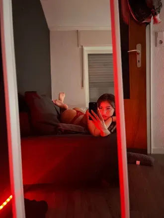 OnlyFans cuenta juliaaa.cgn header 2