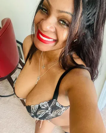OnlyFans account  godgiven34ddd avatar 1