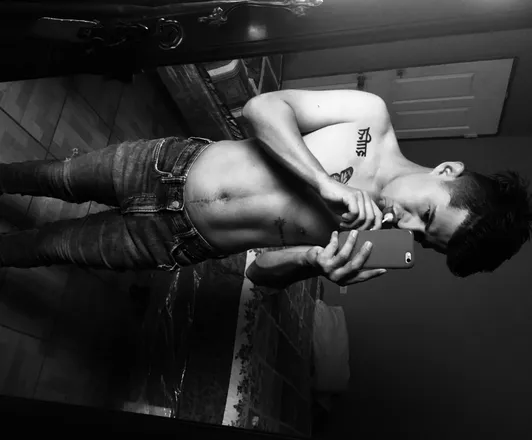 OnlyFans cuenta paulo2221 header 2