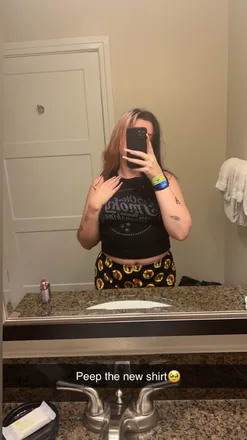 OnlyFans cuenta yourmomsbtch header 2