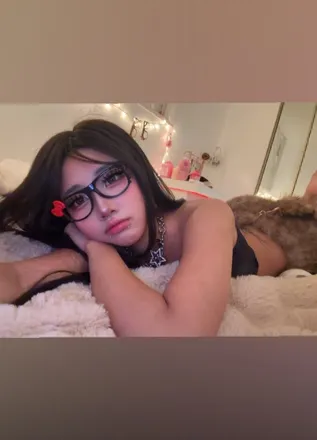 OnlyFans account  nommiv7 header 2