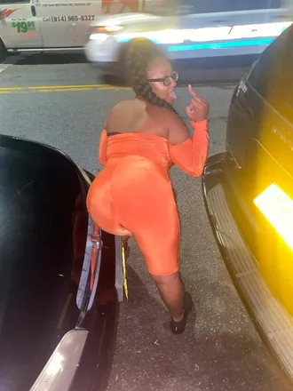 OnlyFans account  simoney1127 header 2