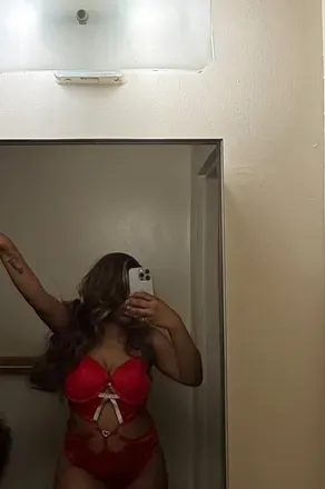 OnlyFans account  honeybuncrumbz avatar 1
