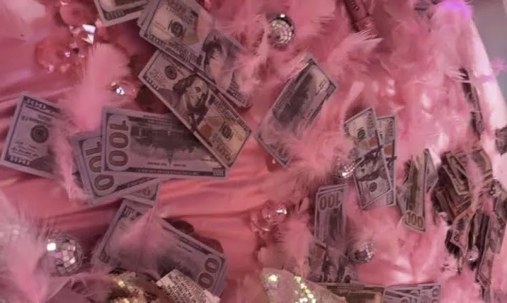 OnlyFans cuenta luvshmoney header 2