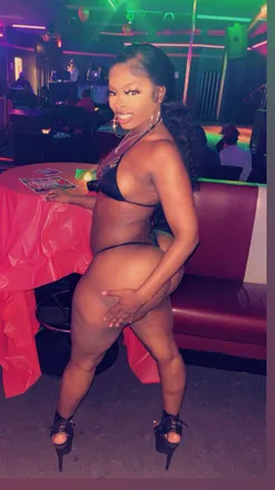 OnlyFans account  bigbootyrookie header 2