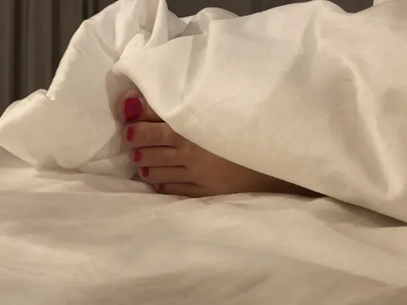 OnlyFans cuenta toetallyyoursfootage header 2