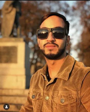 OnlyFans cuenta mike_onlyme header 2