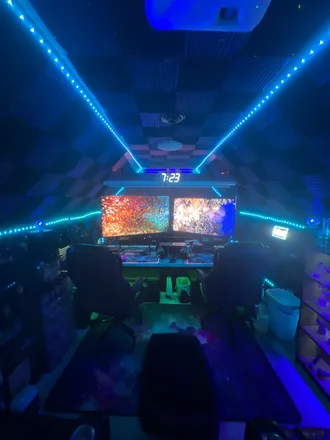 OnlyFans account  bakedgotdank header 2