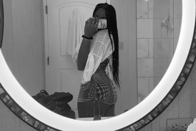 OnlyFans cuenta myeyesonly_x header 2