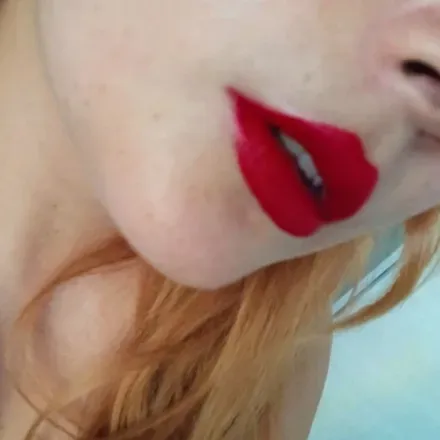OnlyFans cuenta minireinaroja avatar 1